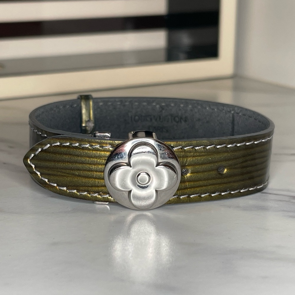 Louis Vuitton Wish Bracelet Olive Green Epi Leather Silver LV Flower
